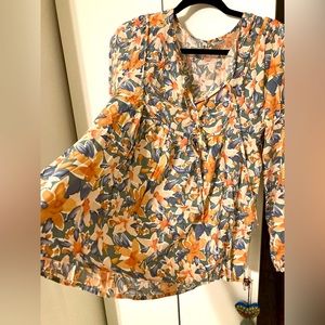 Women’s medium babydoll, long sleeve top/blouse